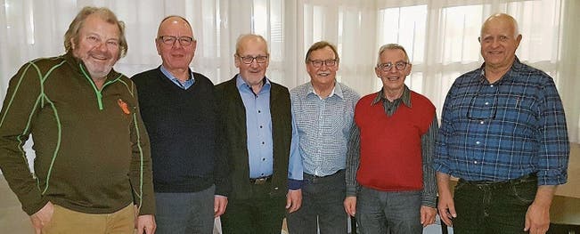 Aktuelle und ehemaliger Vorstandsmitglieder (v.l.): Felix Kessler (Aktuar), Heinz Hugentobler (Vizepräsident), Alberto Rech (Beisitzer), Ernst Ruppanner (Alt-Aktuar), Meinrad Egger (Alt-Vizepräsident), Norbert Keller (Präsident).