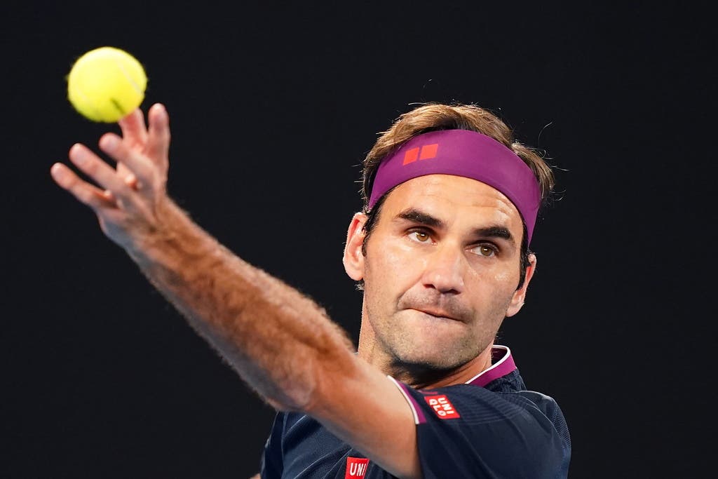 Federer beim Aufschlag.