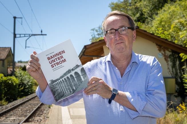 Kilian T. Elsasser hat ein neues Buch über die Elektrifizierung der Schweizer Bahnen geschrieben.
