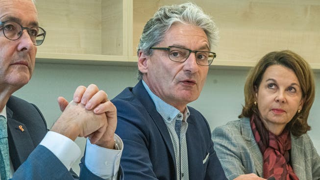 Der Laufner Stadtpräsident Alex Imhof (Mitte) verhandelte mit Kanton und KSBL über das Gesundheitszentrum.