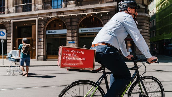 «Working Bicycle» vermietet den Kunden Werbeflächen auf den Velos von Privatpersonen.