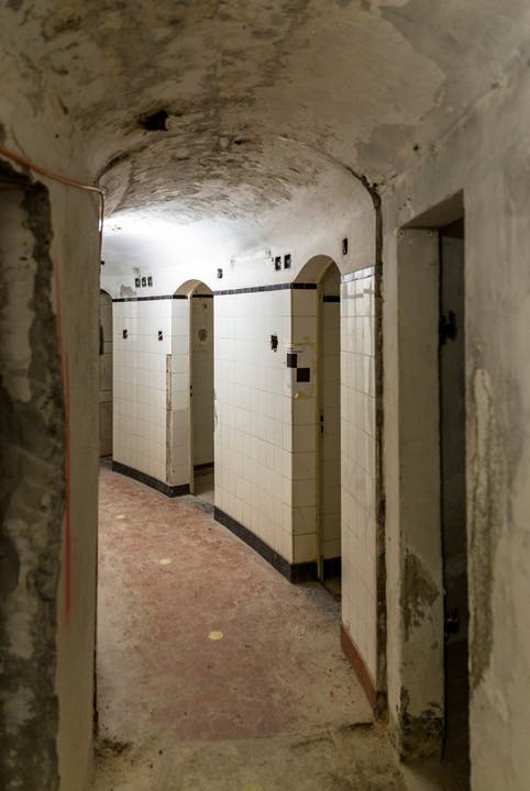 Im Untergeschoss des "Verenahofs" befinden sich Badekabinen aus früherer Zeit.