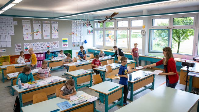 Ab dem Schuljahr 2020/2021 gilt im Kanton Solothurn: Alle Schülerinnen und Schüler wie auch Lehrpersonen werden wieder vor Ort lernen bzw. arbeiten.