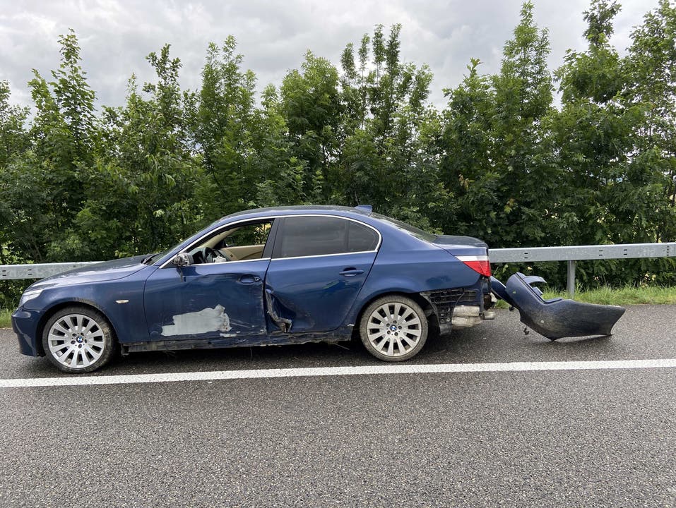 Mägenwil AG, 14. Juni: Ein 25-jähriger Ungar verlor die Kontrolle über seinen BMW. Er fuhr betrunken und ohne Führerausweis – blieb aber unverletzt.