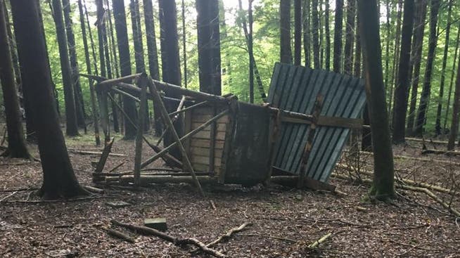 Zerstörungswut: In der Region Baden wurden vier Jagdkanzeln demoliert.