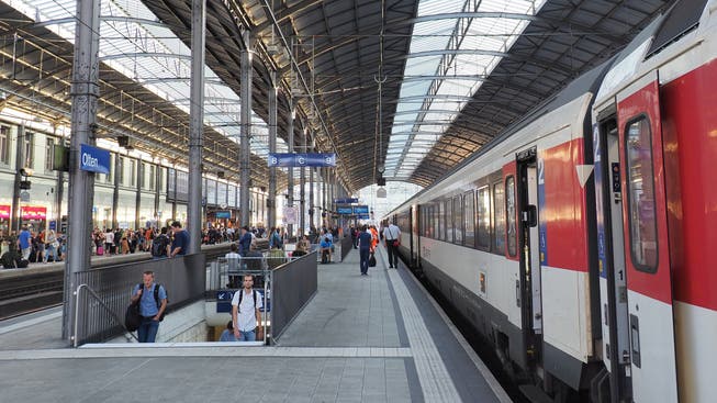 Am Bahnhof Olten kam es am Mittwoch Abend zu einer technischen Störung an der Bahnanlage. (Symbolbild)