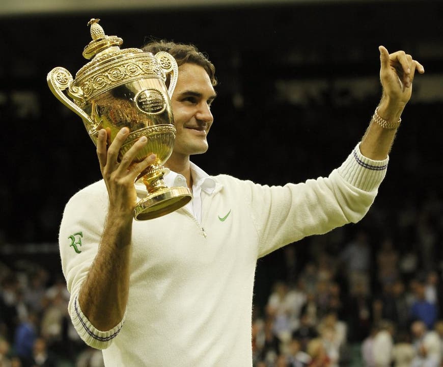  17) Wimbledon 2012: Federer holt sich zum siebten Mal den Titel – Sieg gegen Andy Murray mit 4:6, 7:5, 6:3, 6:4.