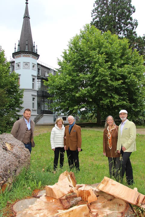 Die neuen Besitzer luden ein (von links): Markus Birchmeier, Marianne und Heinrich Pfister, Karin und Reto S. Fuchs