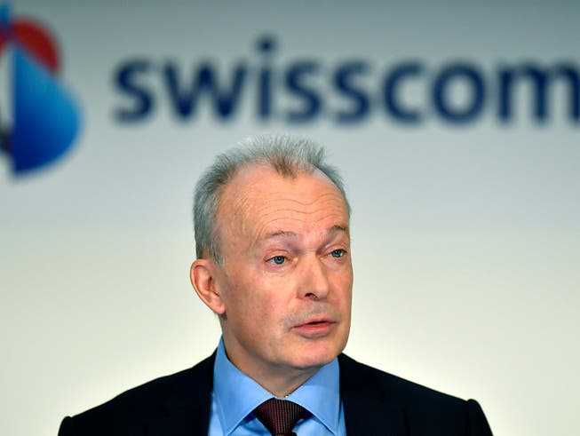 Swisscom-Chef Urs Schaeppi dürfte froh sein, dass die Corona-Pandemie die Telekombranche etwas weniger hart getroffen hat als andere Wirtschaftssektoren. Dennoch: Umsatz und EBITDA sind in der ersten Jahreshälfte weiter zurückgegangen.