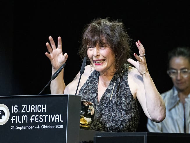 Goldenes-Auge-Gewinnerin aus Österreich Evi Romen an der ZFF-Preisverleihung in Zürich.