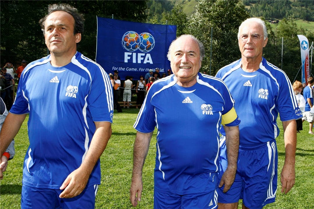 Freund und Feind: Michel Platini und Franz Beckenbauer (r.) am 10. Sepp-Blatter-Turnier (2007).