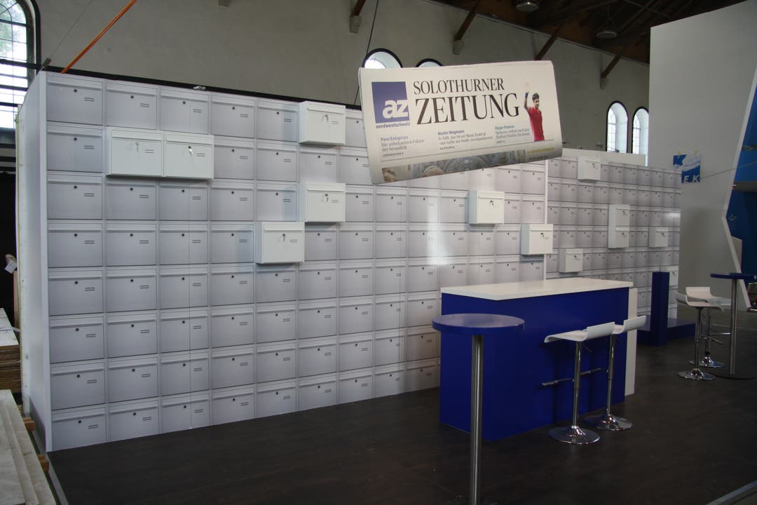 Der Griff in den Briefkasten bei der AZ Solothurner Zeitung in der Reithalle.