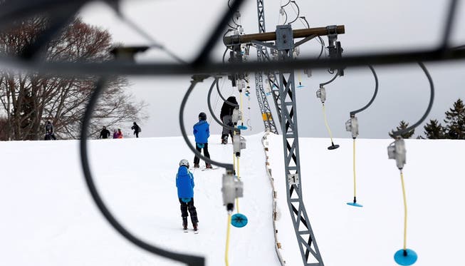 Pisten und Lifte auf den Solothurner Hausbergen sind bereit für die Wintersportler.