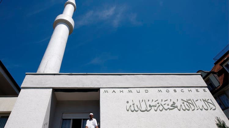 Muslimische Gemeinschaft streut 1,5 Millionen Flyer für den Religions-Frieden