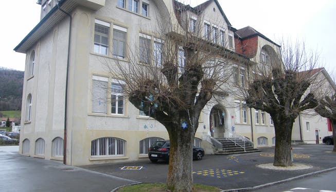 Das Schulhaus Linden in Laupersdorf
