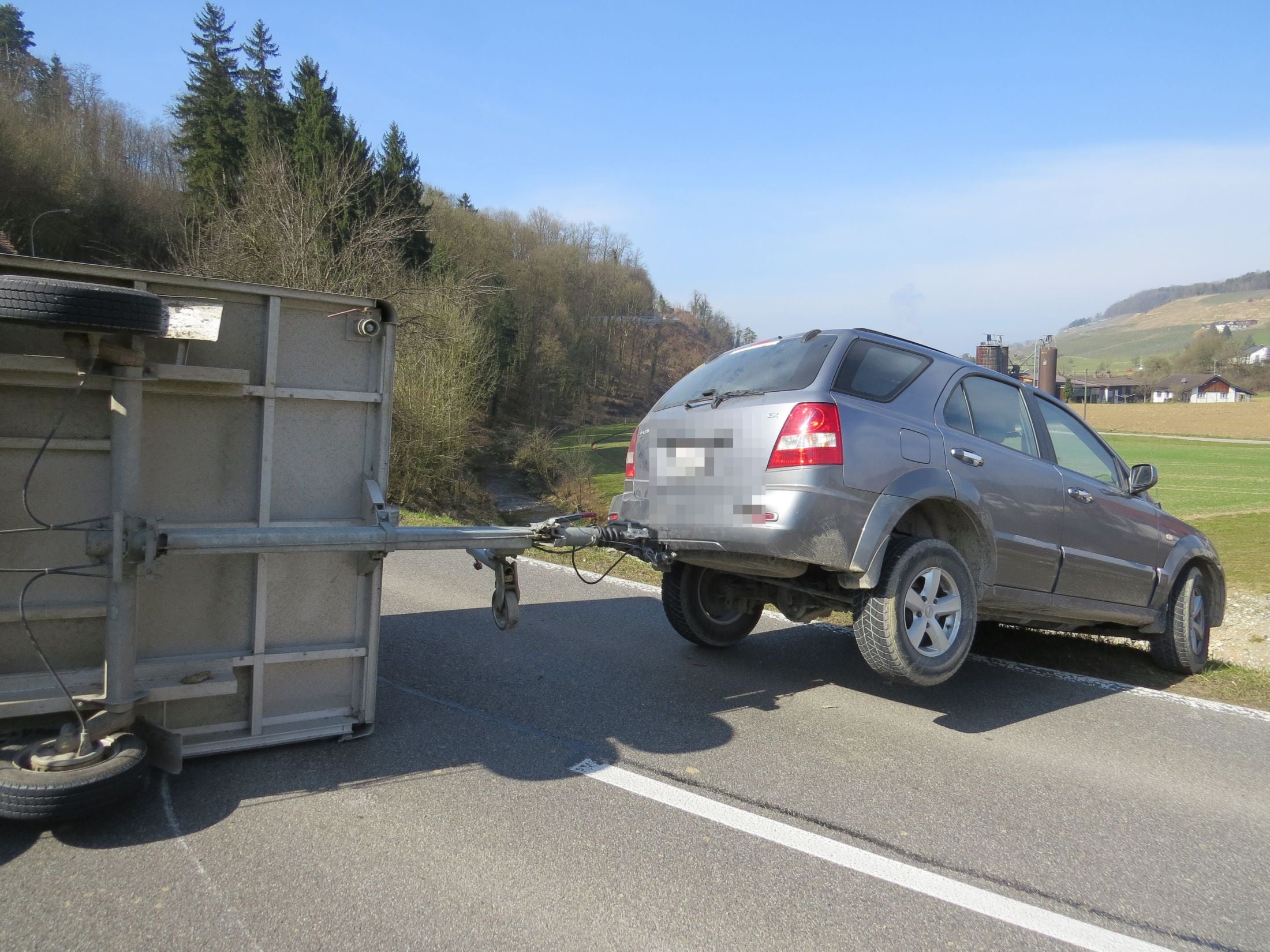 Bildstrecke - Unfall Mit Viehtransporter