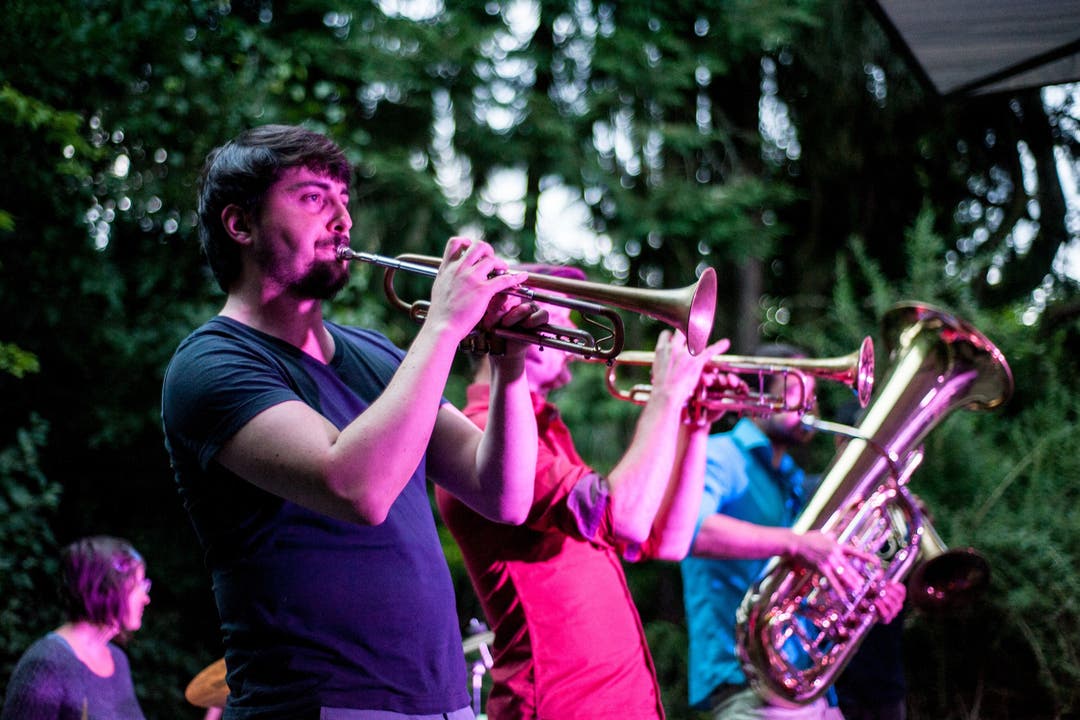 Mit Melodien aus dem Balkan begeisterten Molotow Brass Orkestar die Zuschauer