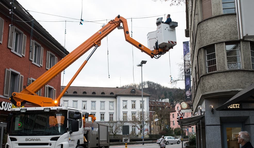 Weihnachtsbeleuchtung in Baden wird abgeräumt