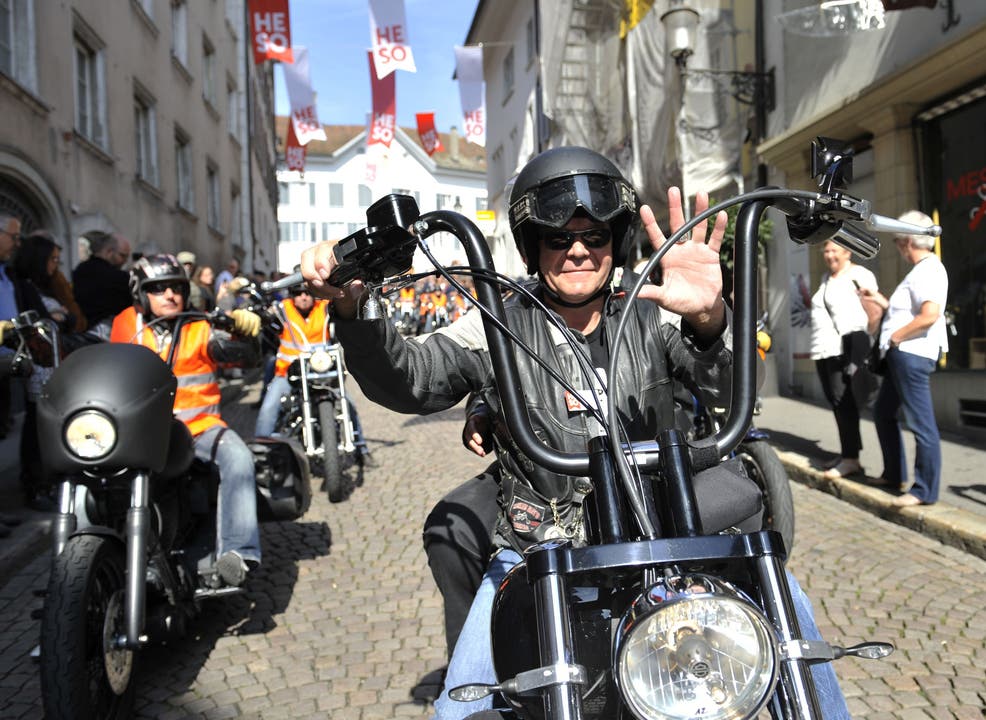 Harley-Parade mit Charity Ride in Solothurn