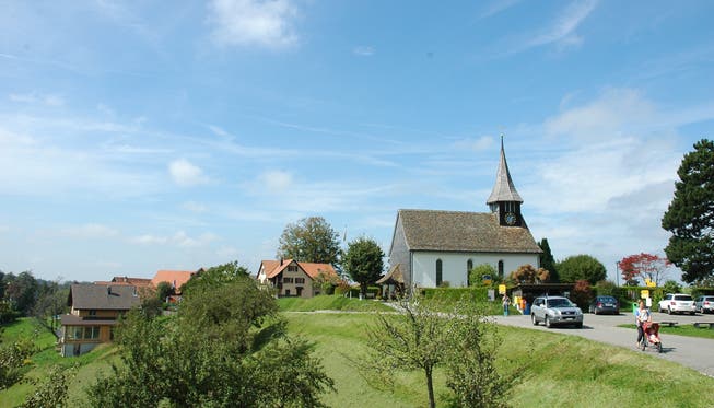 Sternenberg: Höchstgelegene Gemeinde im Kanton Zürich (900 Meter über dem Meer), fusioniert 2015 mit Bauma. Die Stimmbeteiligten der beiden Dörfer hatten der Fusion im November 2013 deutlich zugestimmt.