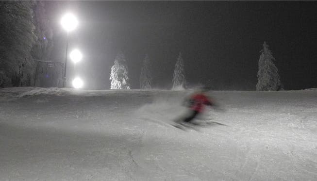 Ein Erlebnis: Nachtskifahren auf dem verschneiten Grenchenberg.