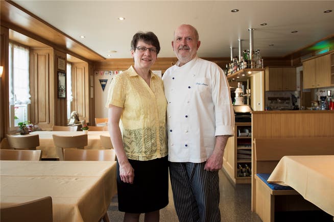 Ursula und Fritz Amsler führen das Restaurant Bären in der 4. Generation seit 35 Jahren. Eine 5. Generation als Nachfolger wird es wohl nicht geben.