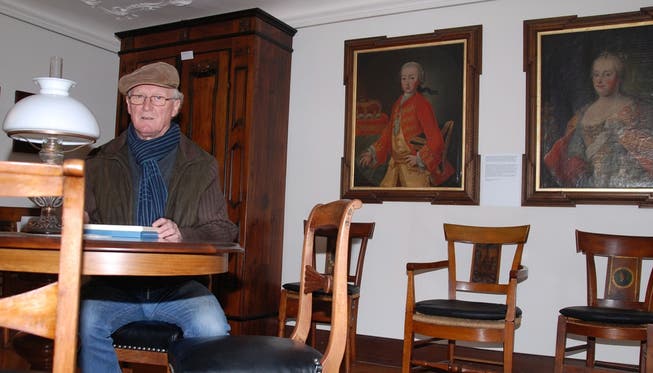Museumspräsident Hannes Butger im neuen Trauungszimmer, dem Sophie-Rüscher-Raum.
