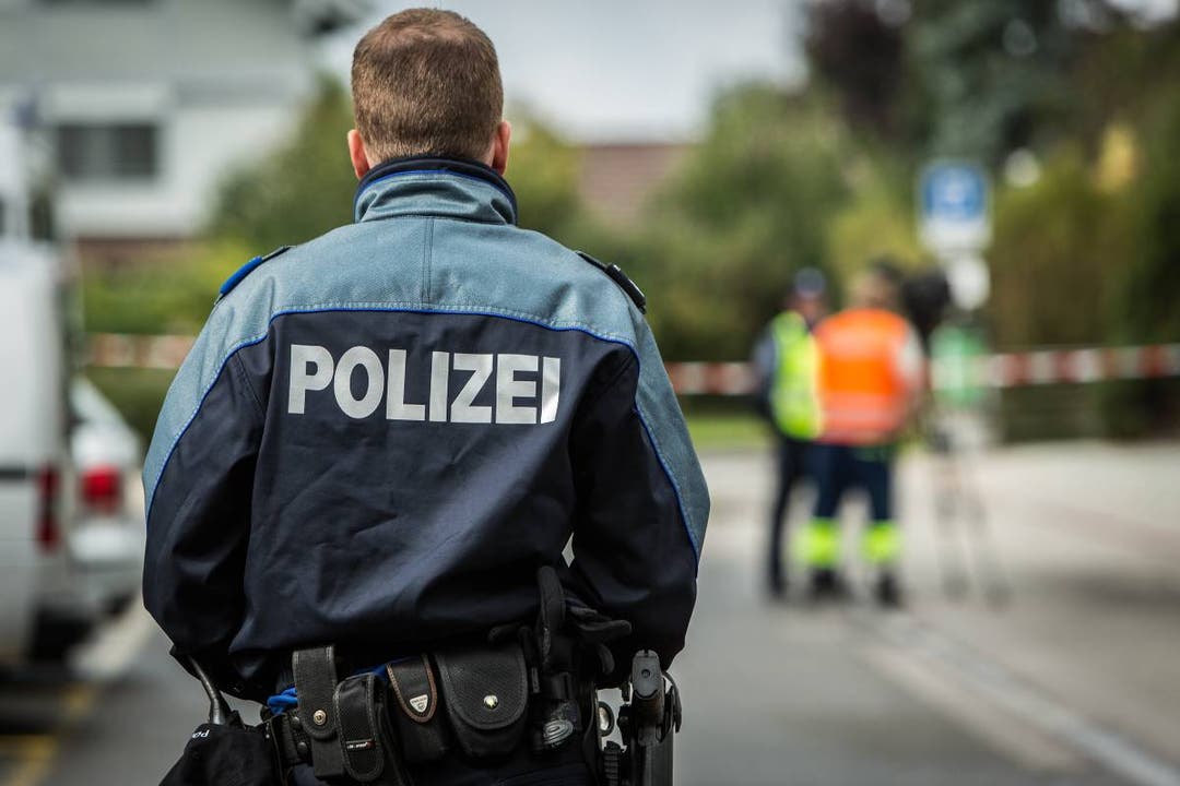Tötungsdelikt in Fislisbach: Mann sticht junge Frau nieder