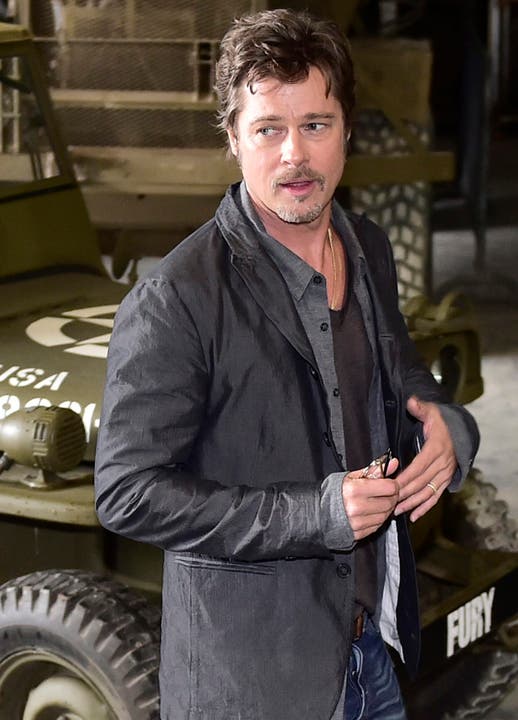 Bei einer PR-Aktion für seinen neuen Film «Fury» am 28. August war der Hochzeitsring an Brad Pitts Hand gut sichtbar.