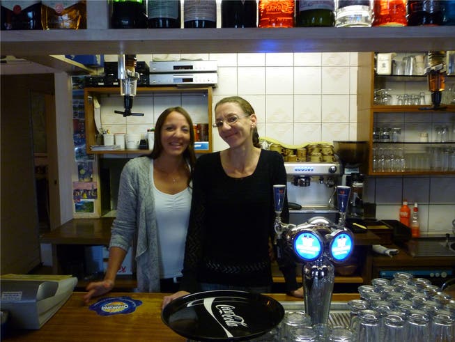 Marianne Wölfli (links) und Sandra Wölfli in ihrem Reich im Restaurant Gärtli.
