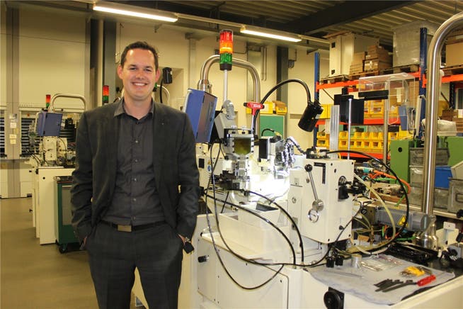 Der neue CEO Stefan Brunner in der Produktionshalle seiner Firma.