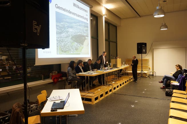 Die Gemeindeversammlung beschloss am 8. Dezember Eintreten auf das Geschäft Fusionsvertrag Top 5. Von den fünfen sind noch Solothurn und Zuchwil übriggeblieben.