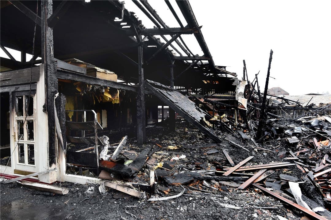 Feuersbrunst in Balsthal zerstört Schreinerei-Areal