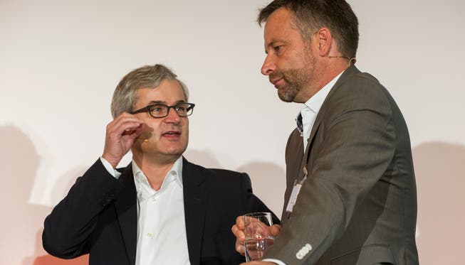 Markus Somm (links) mit dem abgesetzten NZZ-Chefredaktor Markus Spillmann am Verleger-Kongress 2014.
