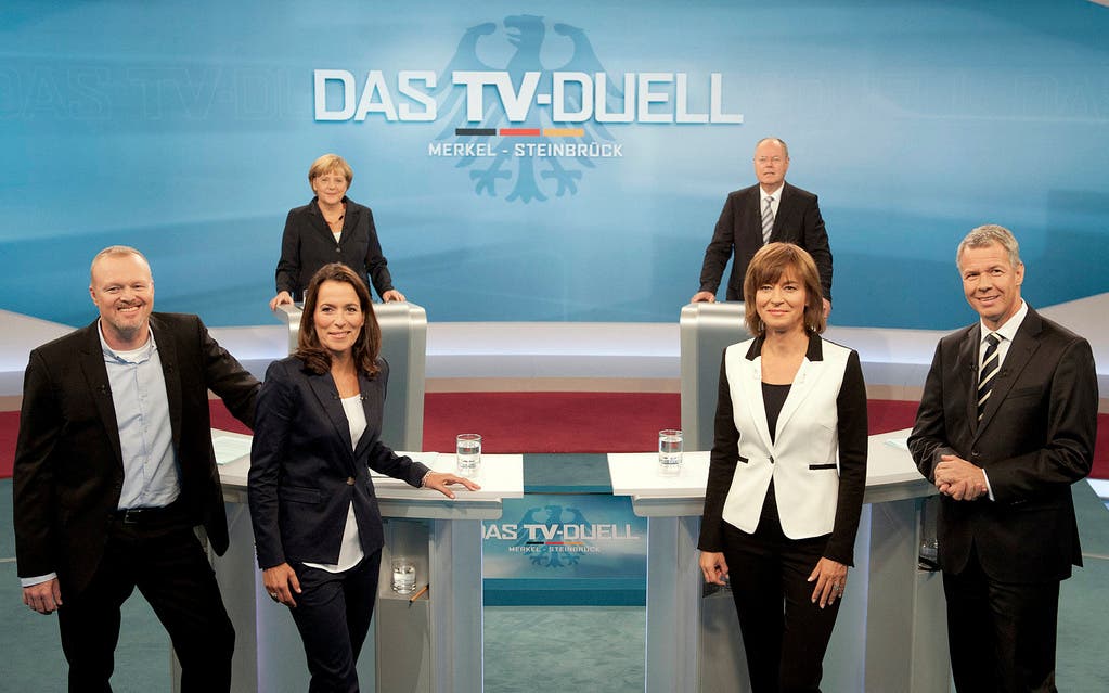 Kann auch seriös: Raab als Co-Moderator beim TV-Duell der Kanzlerwahl zwischen Angela Merkel und Peer Steinbrück 2013.