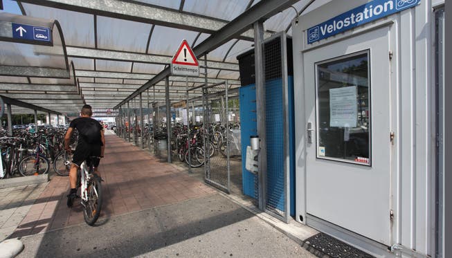 Die Velostation West in Olten wird geschlossen - der Standort Ost kann jedoch bis Ende Jahr weitergeführt werden. (Archiv)