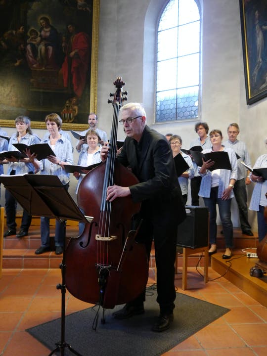 Wolfgang Musick überzeugte mit seinen Kontrabassklängen