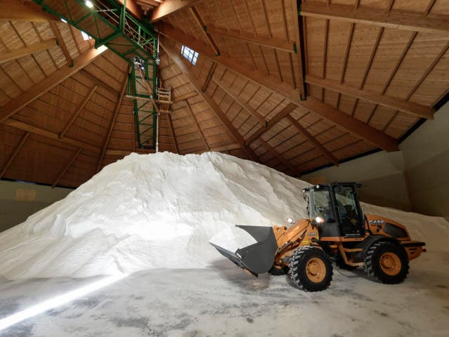 In den Schweizer Salinen gibt es genug Salz. (Archivbild)