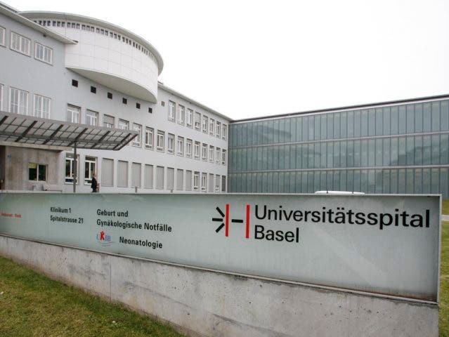 Das Basler Universitätsspital steht auf solidem Fundament. Patientenzahlen, Ertrag und Umsatz sind 2014 gewachsen. (Archiv)