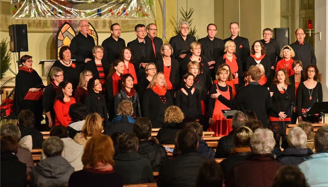 Das Adventskonzert des Gospelchors Sing2gether fand am Samstag bereits in der katholischen Kirche in Hägendorf statt, bevor der Chor am Folgetag in der Kirche in Winznau auftrat.