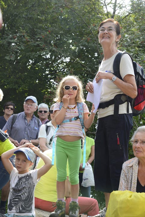 Wanderleiterin Susanne Im Hof mit Enkelin Lynn.