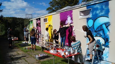 Jugendliche und Streetart-Künstler machen aus dem Ümperium ein Kunstwerk