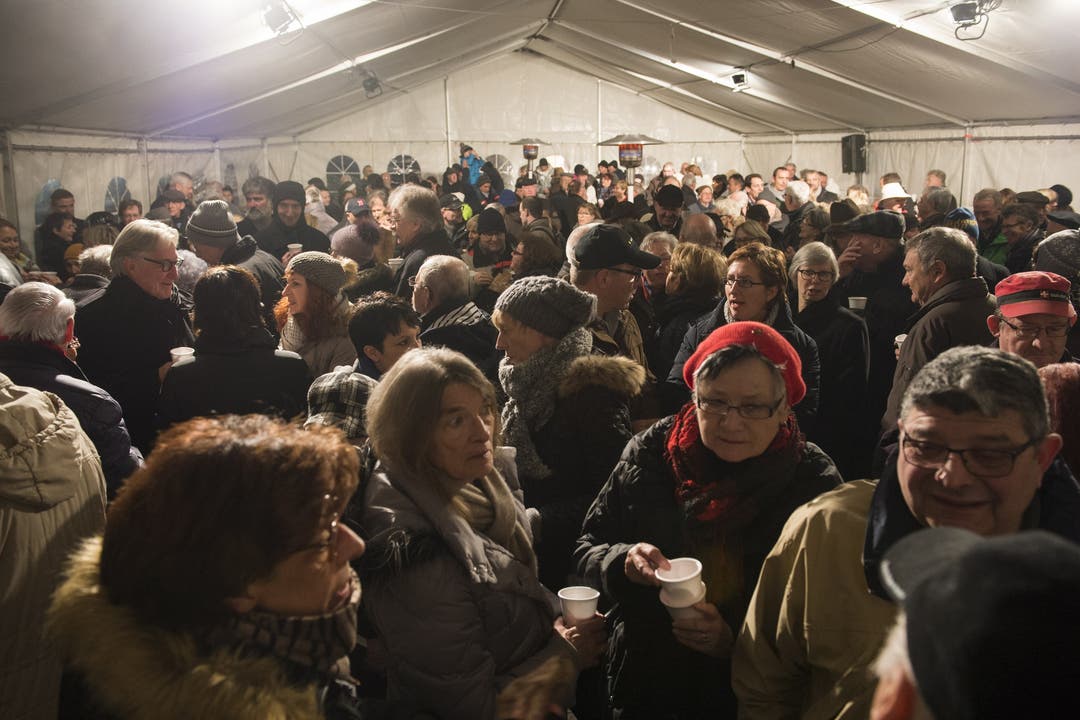 Hunderte Besucher pilgerten zum Wettinger Festzelt