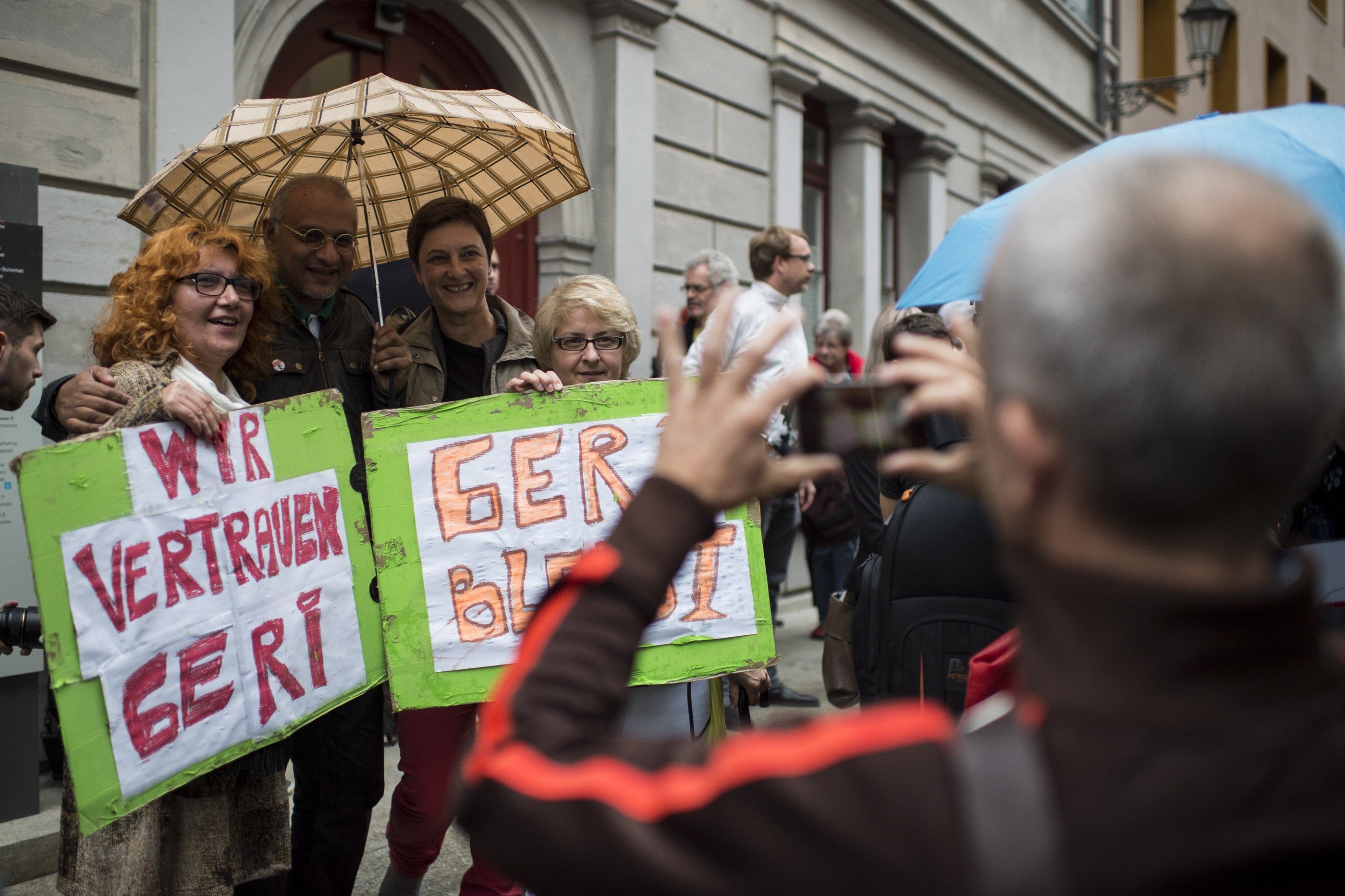 Nackt-Selfies - Kann Sich Geri Müller Halten? Das Sagen Ex-Politgrössen ...