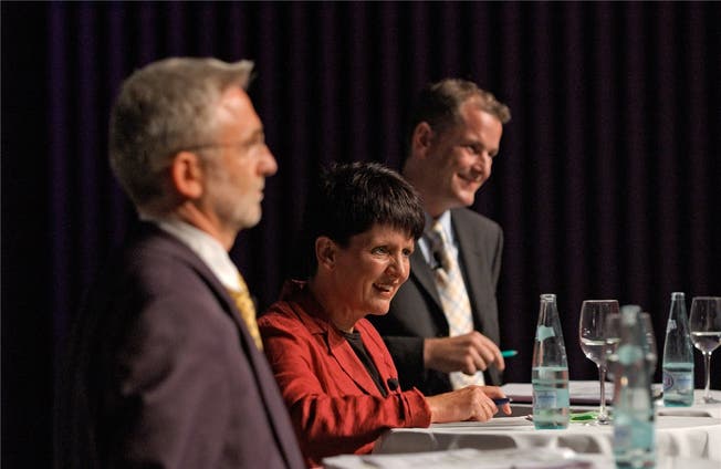 Lukas Voegele (CVP), Daniela Berger (SP) und Stephan Attiger (FDP) beim Stadtammannwahl-Podium im 2005. Archiv/AsP
