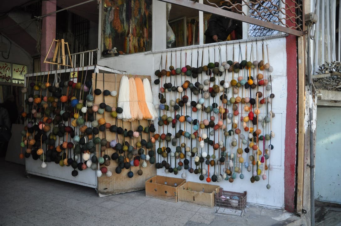 Iran Hamedan - Verkauf von Wolle