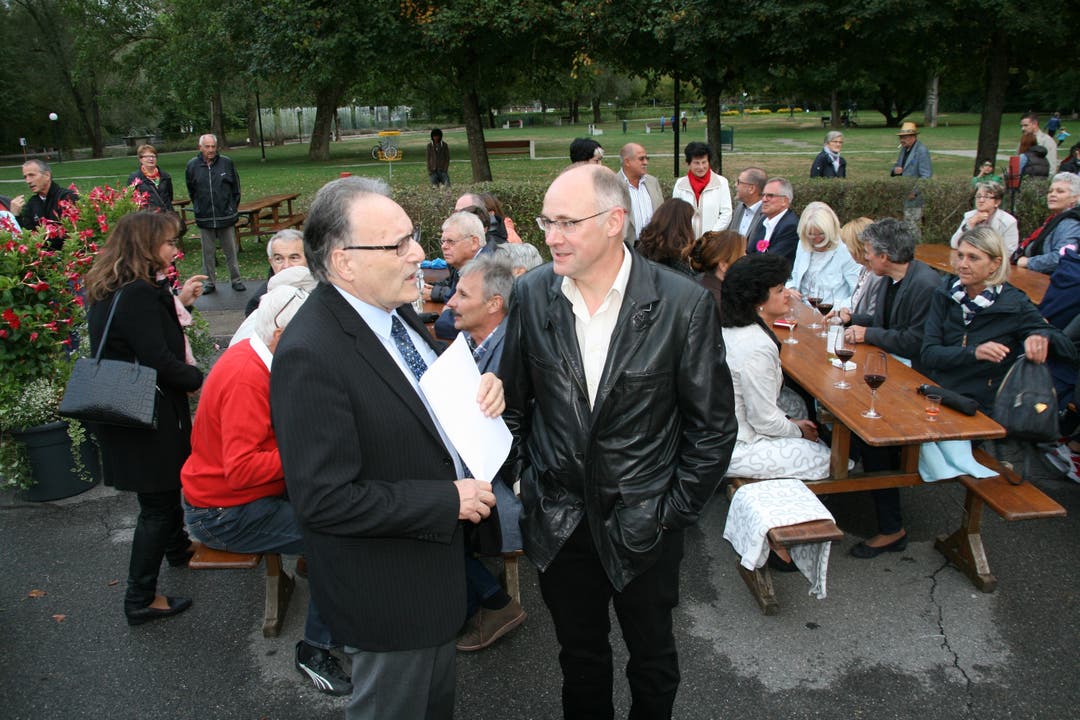 Festredner Pirmin Meier(links) im Gespräch mit Ständeratskandiat Hansjrg Knecht