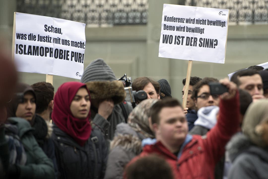 Muslime demonstrieren in Fribourg gegen Islamophobie und Justizwillkür