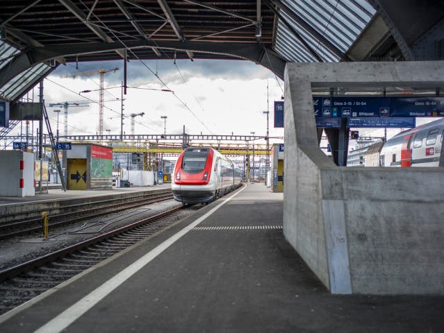 SBB-Zug bei der Ankunft im Zürcher Hauptbahnhof (Symbolbild)