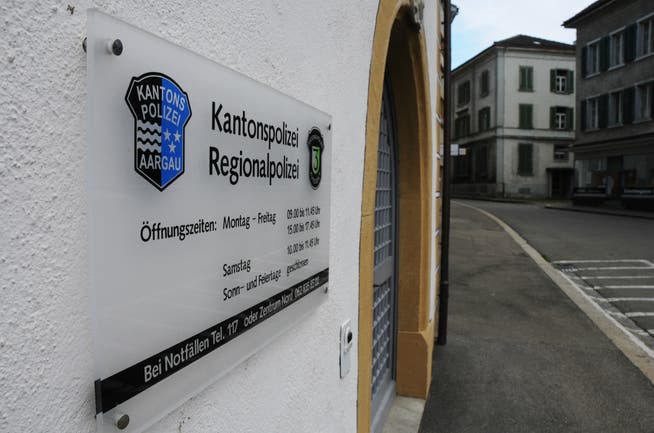 Der Polizeiposten in Klingnau: Hier werden die Schalter-Öffnungszeiten reduziert und nur noch von der Regionalpolizei bereitgestellt.